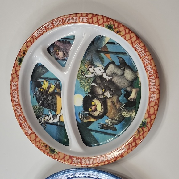 Lot of 3. Two Where the Wild Things are 3 section plates And Book. - Picture 3 of 16